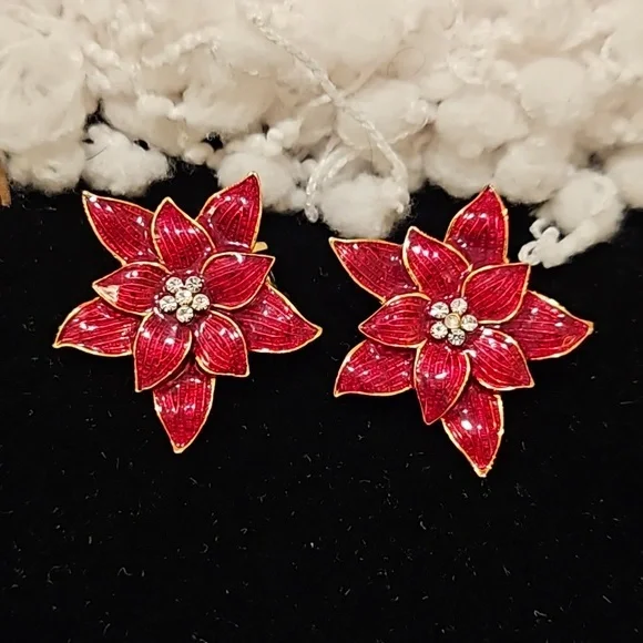 Vintage Poinsettia Earrings - Picture 9 of 9
